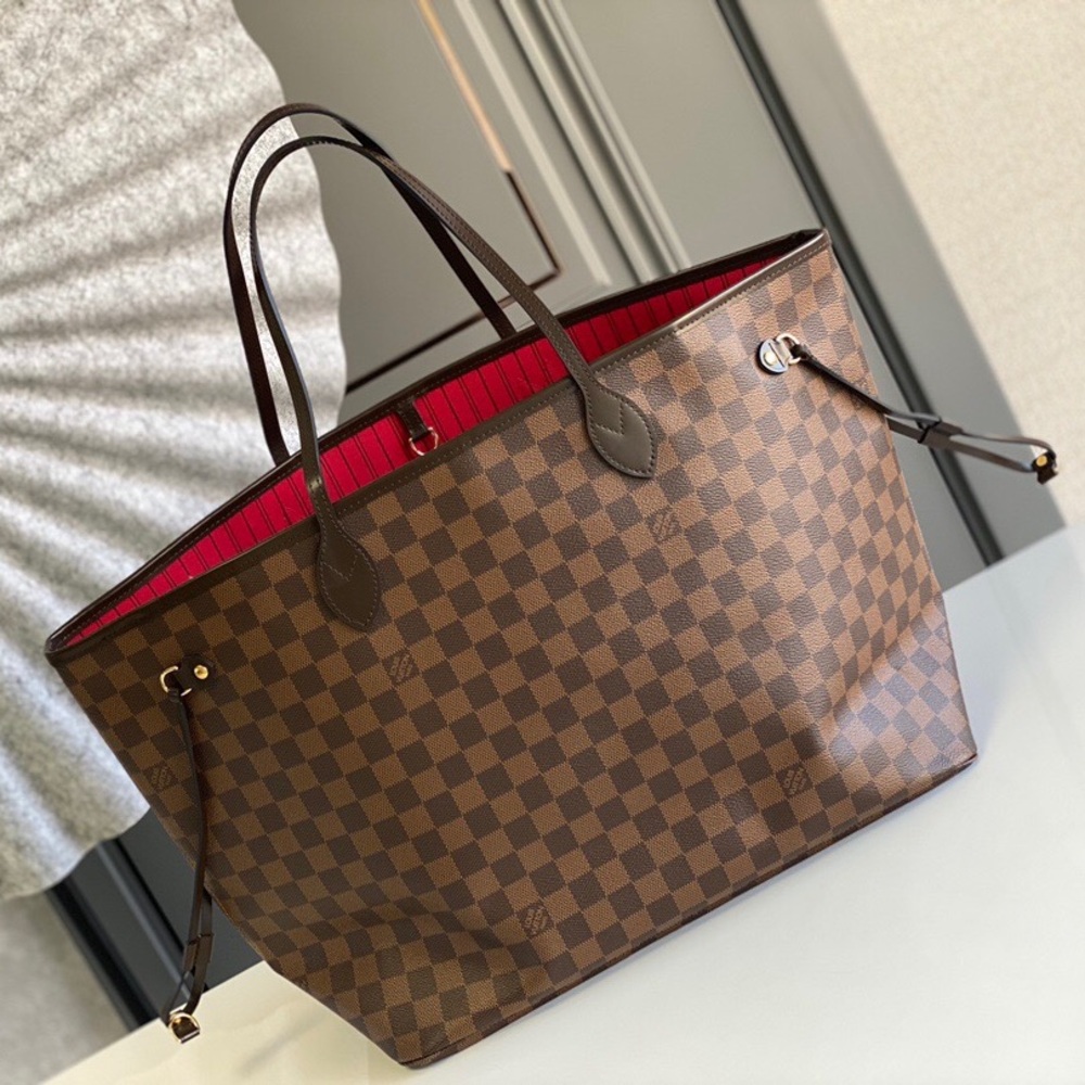 LOUIS VUITTON Bag